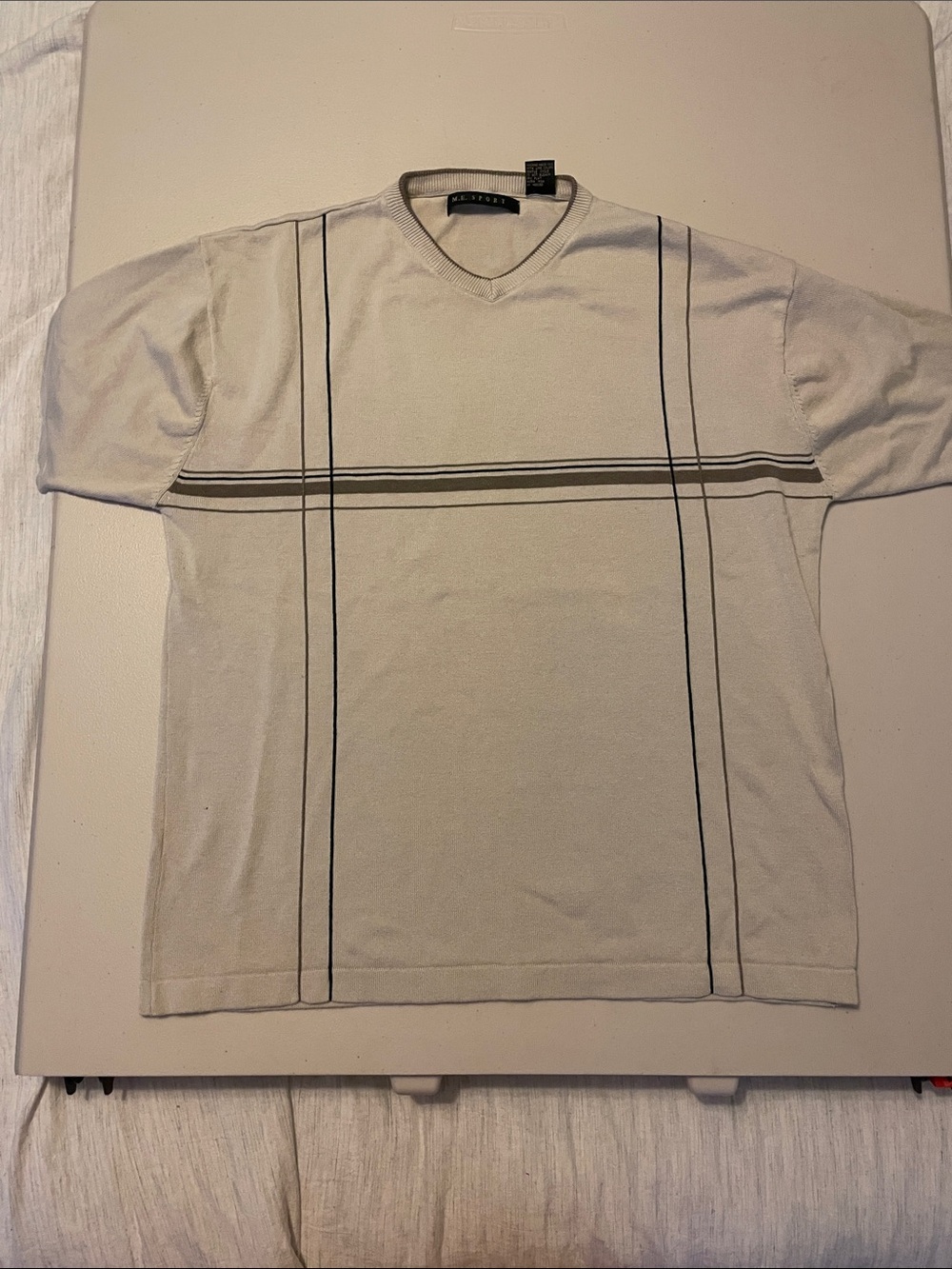 Light Beige V-Neck Short Sleeve Sweater with Subtle Stripe Detail